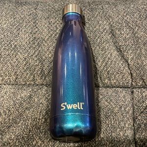 Iridescent blue/purple S’well water bottle